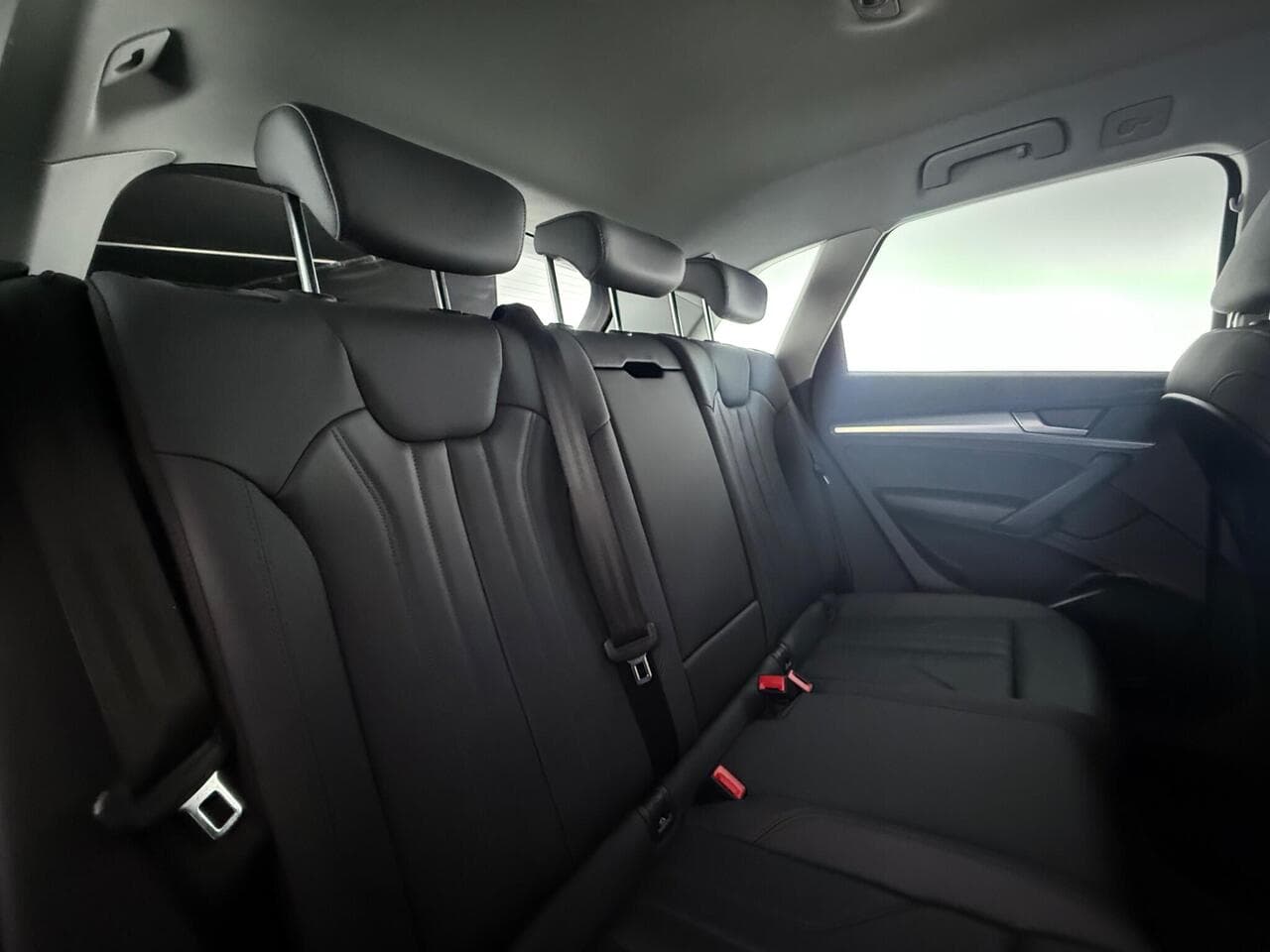 Audi Q5 thumbnail Seats Rear