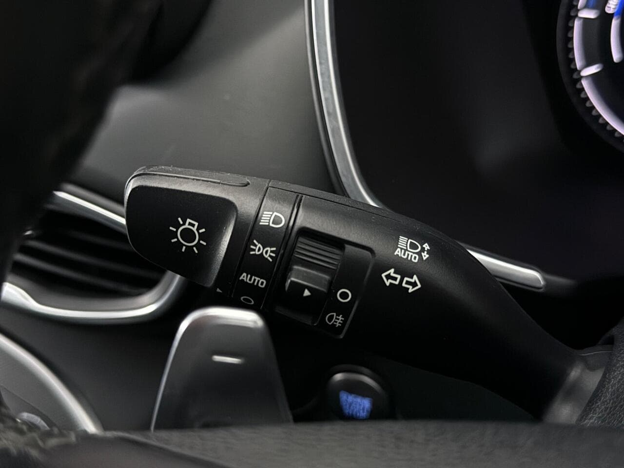 Hyundai Santa Fe thumbnail Misc Controls