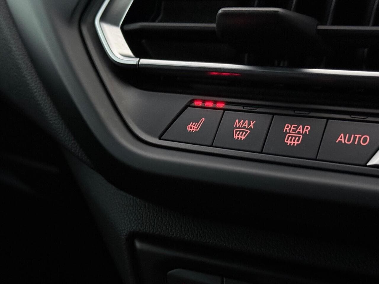 BMW 2 Series Gran Coupe thumbnail Misc Controls