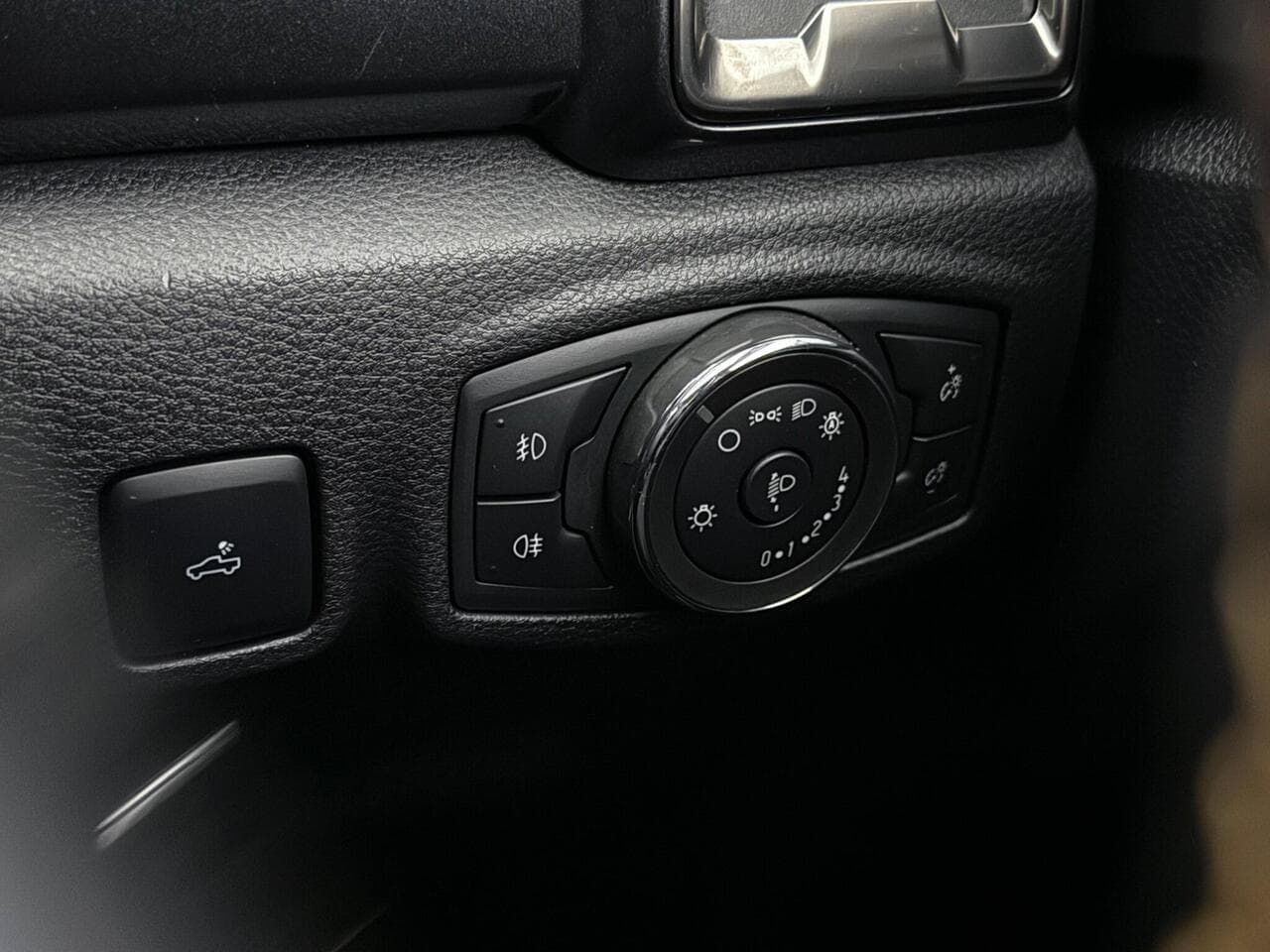 Ford Ranger thumbnail Misc Controls