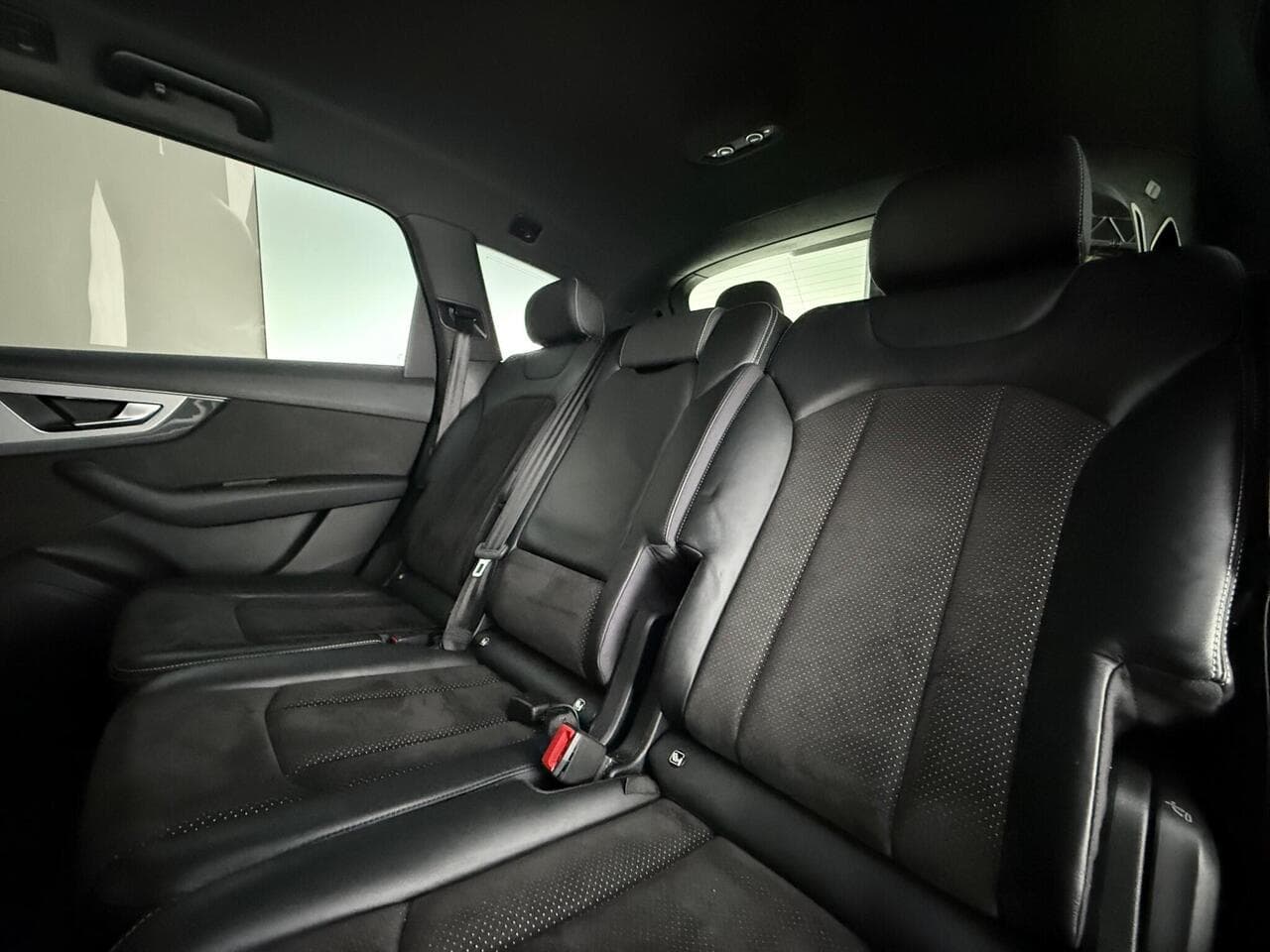 Audi Q7 thumbnail Seats Rear