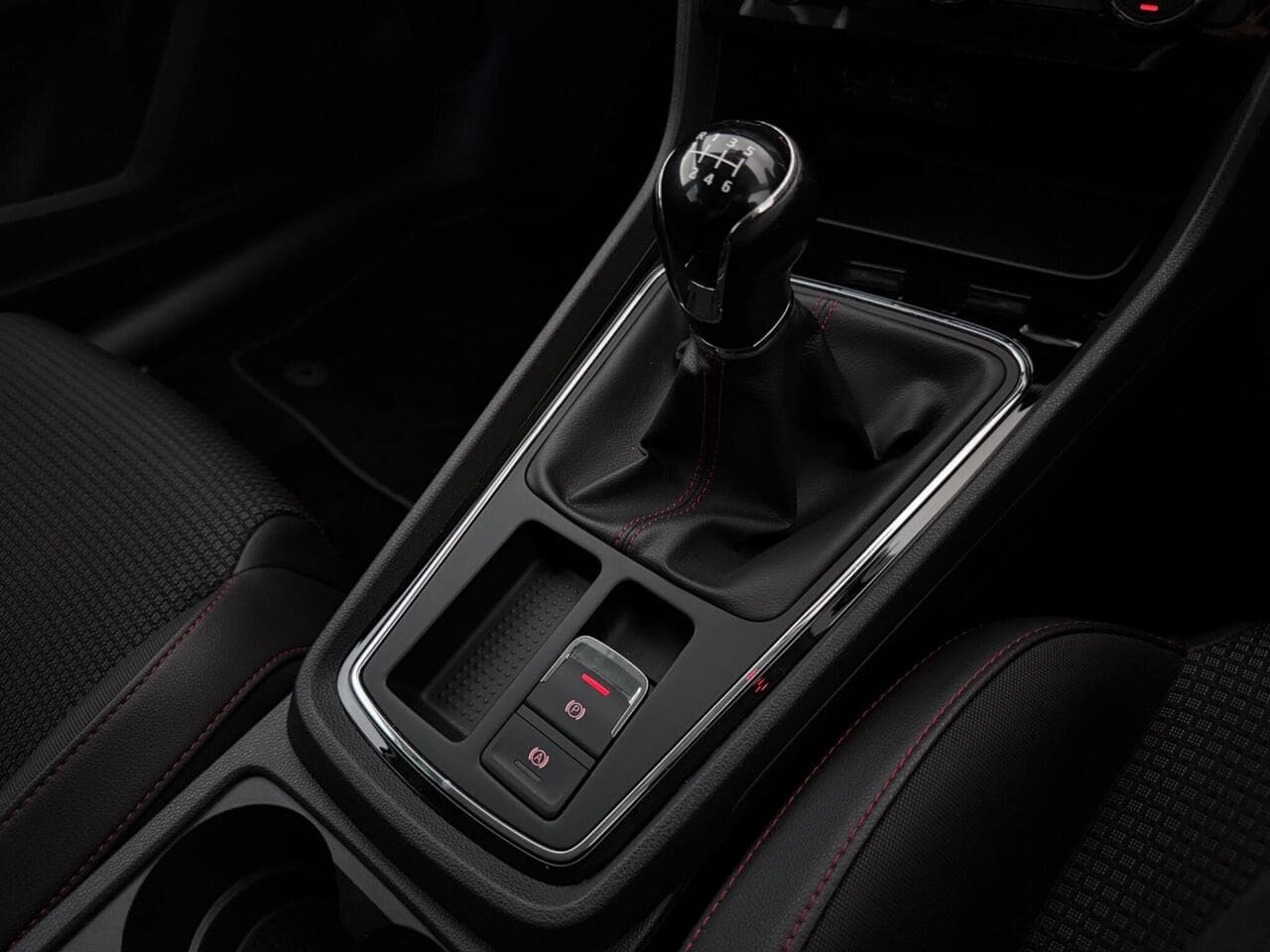 SEAT Leon thumbnail Interior Front