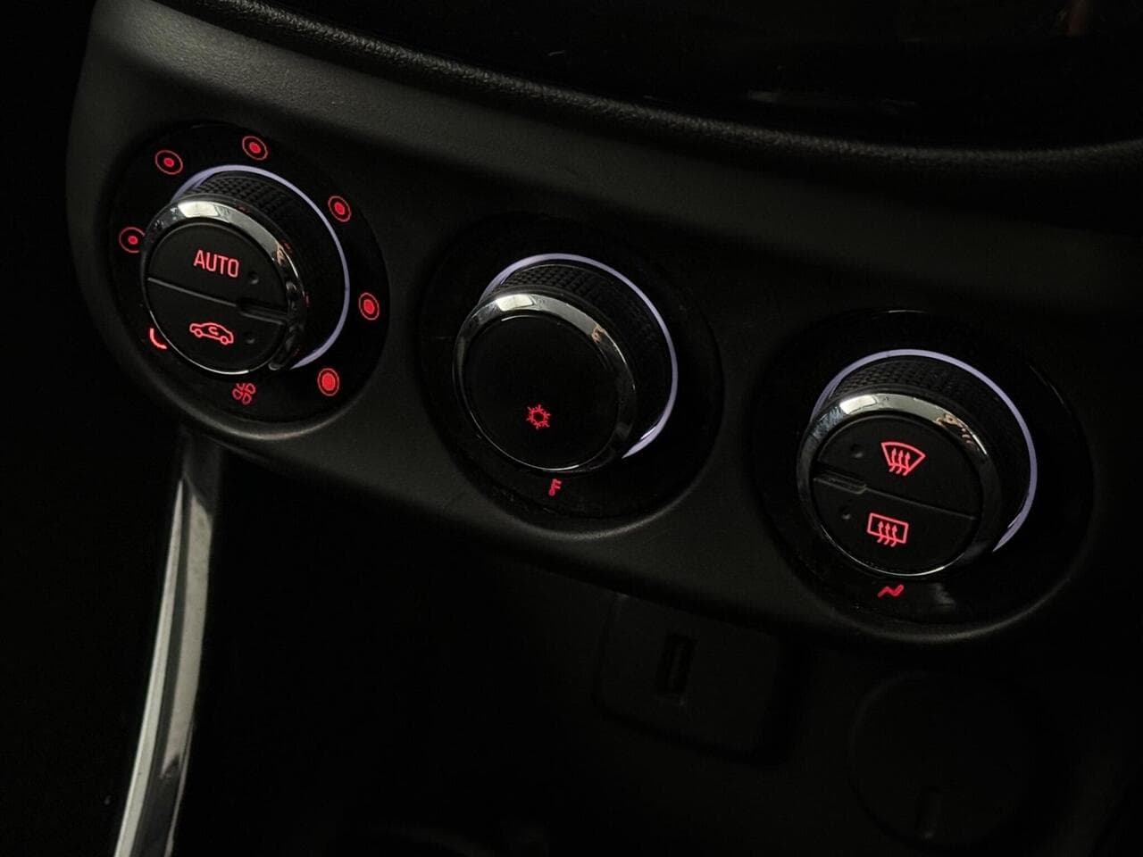 Vauxhall Corsa thumbnail Misc Controls