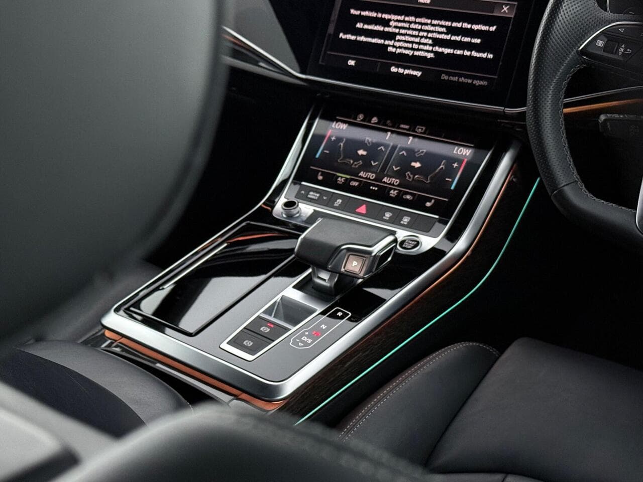 Audi Q7 thumbnail Misc Controls