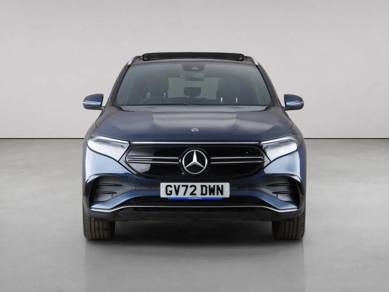 Mercedes-Benz EQA thumbnail Front