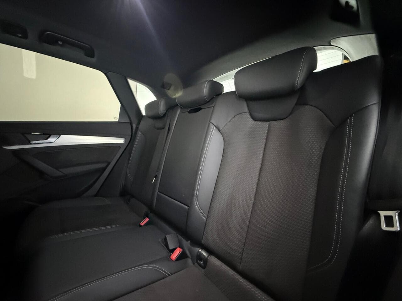 Audi Q5 thumbnail Seats Rear