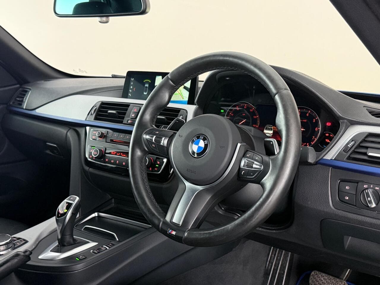 BMW 4 Series thumbnail Steering Wheel