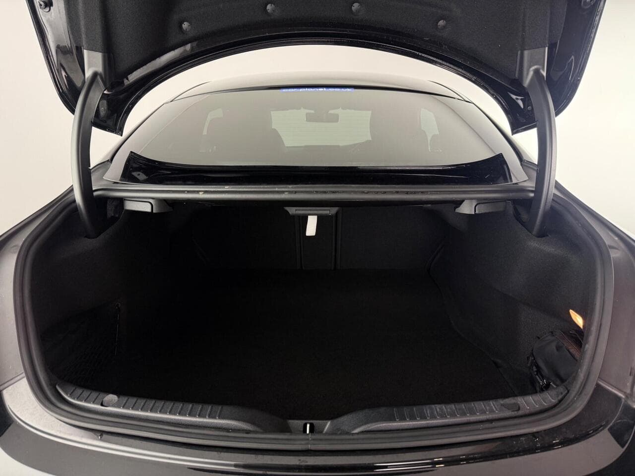 Mercedes-Benz C Class thumbnail Boot