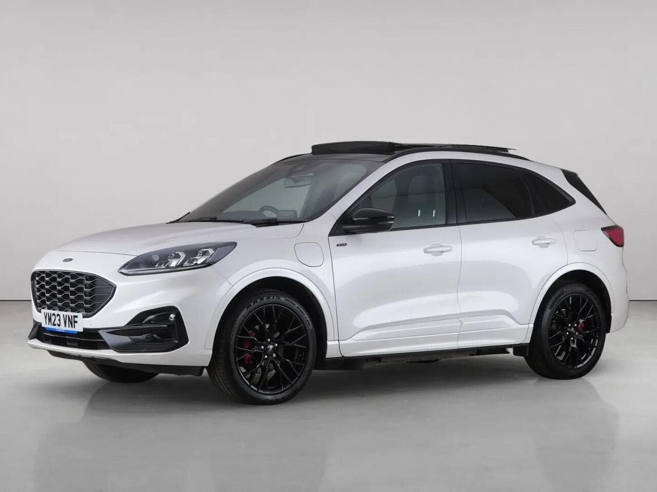 Ford Kuga thumbnail Front Left