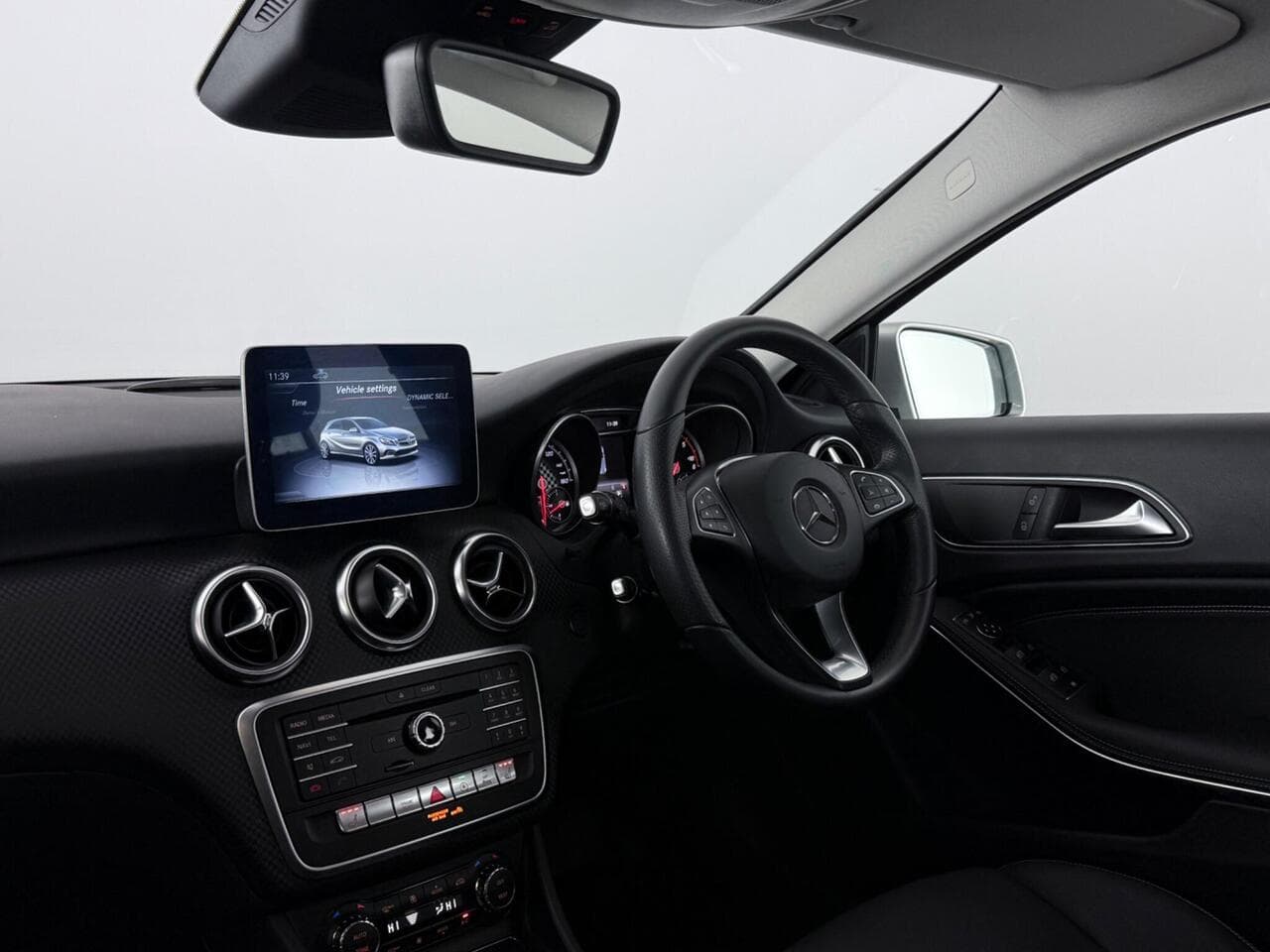 Mercedes-Benz A Class thumbnail Interior Front