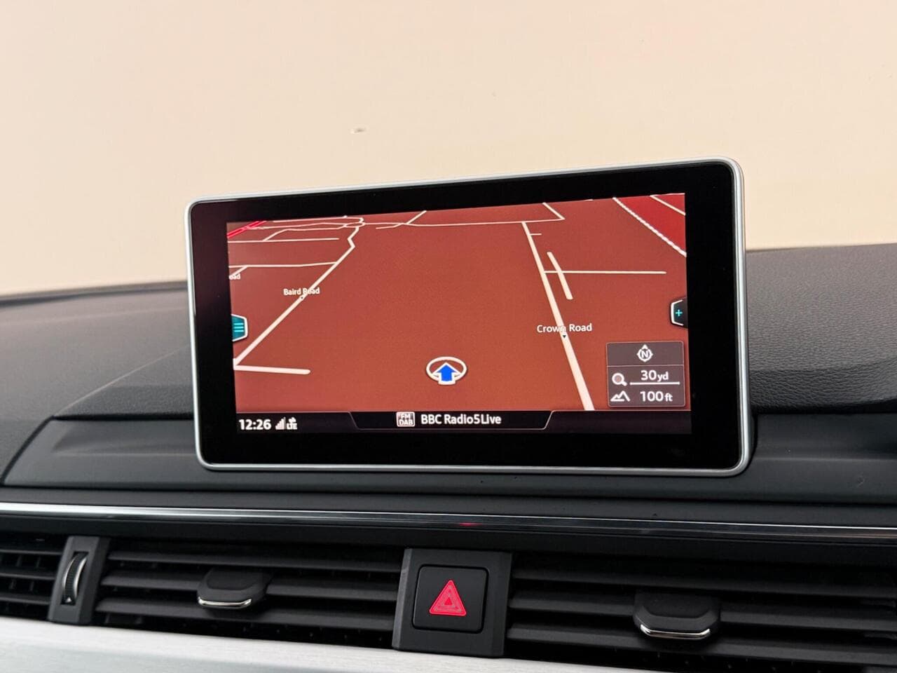Audi A4 Avant thumbnail Infotainment System