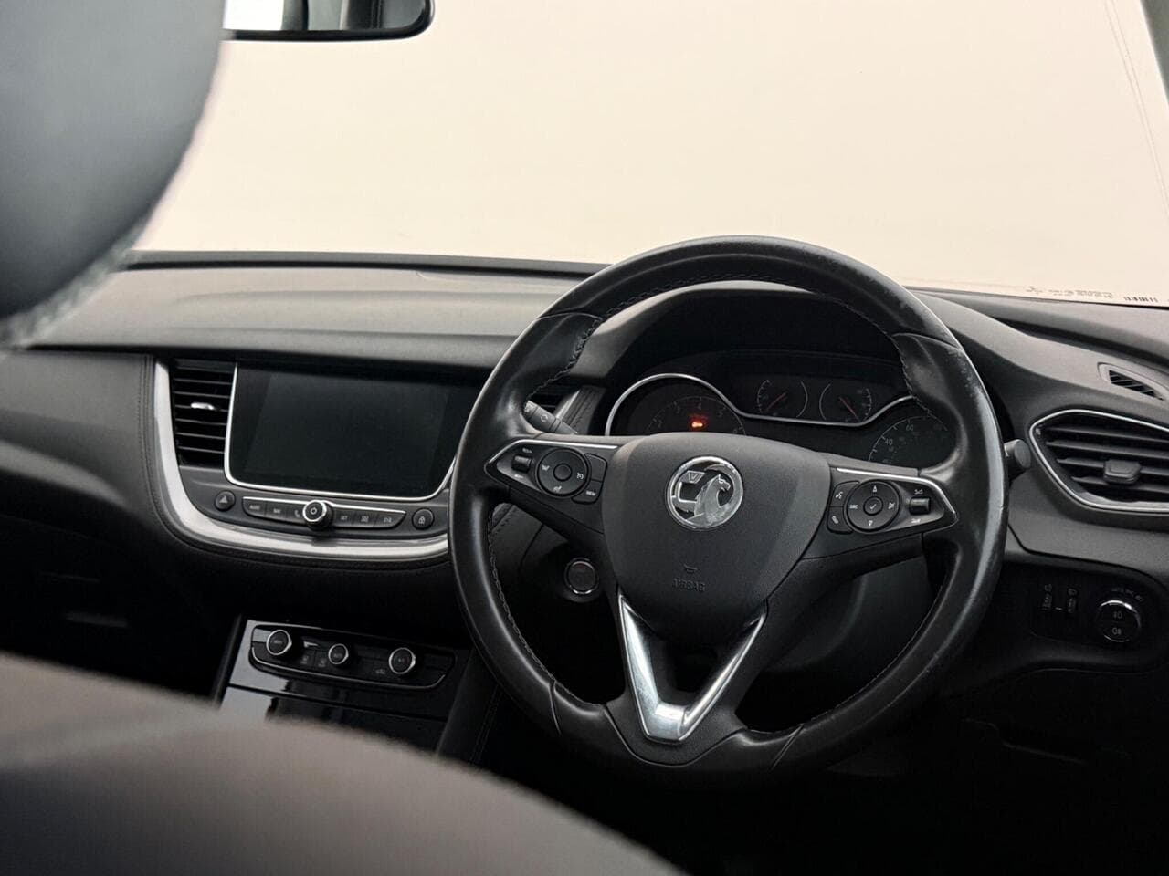 Vauxhall Grandland X thumbnail Steering Wheel