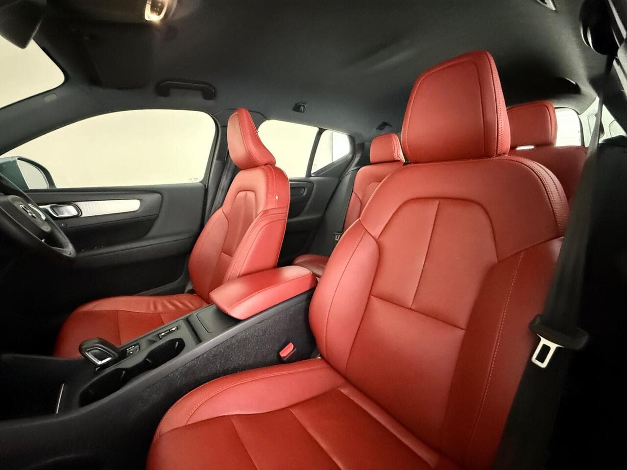 Volvo XC40 thumbnail Seat Front Passenger