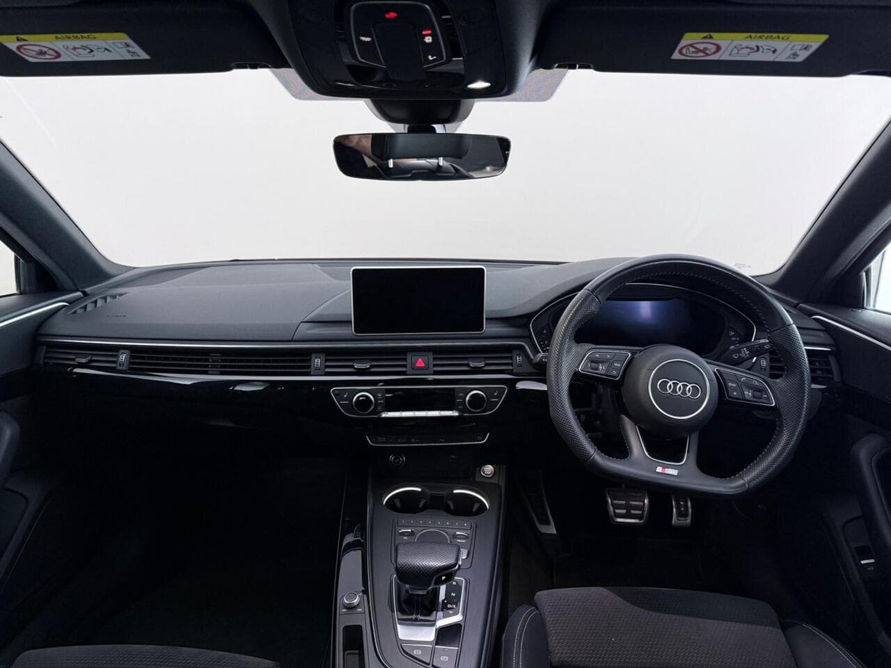 Audi A4 Avant thumbnail Interior Front