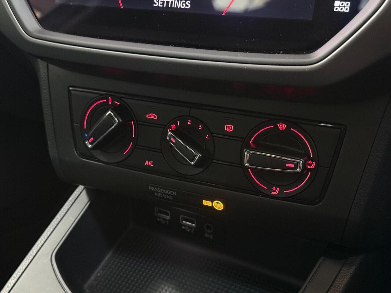 SEAT Ibiza thumbnail Misc Controls