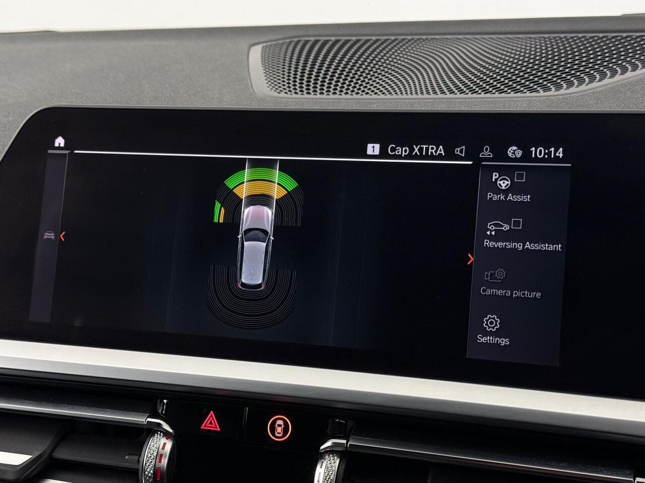 BMW 3 Series thumbnail Infotainment System