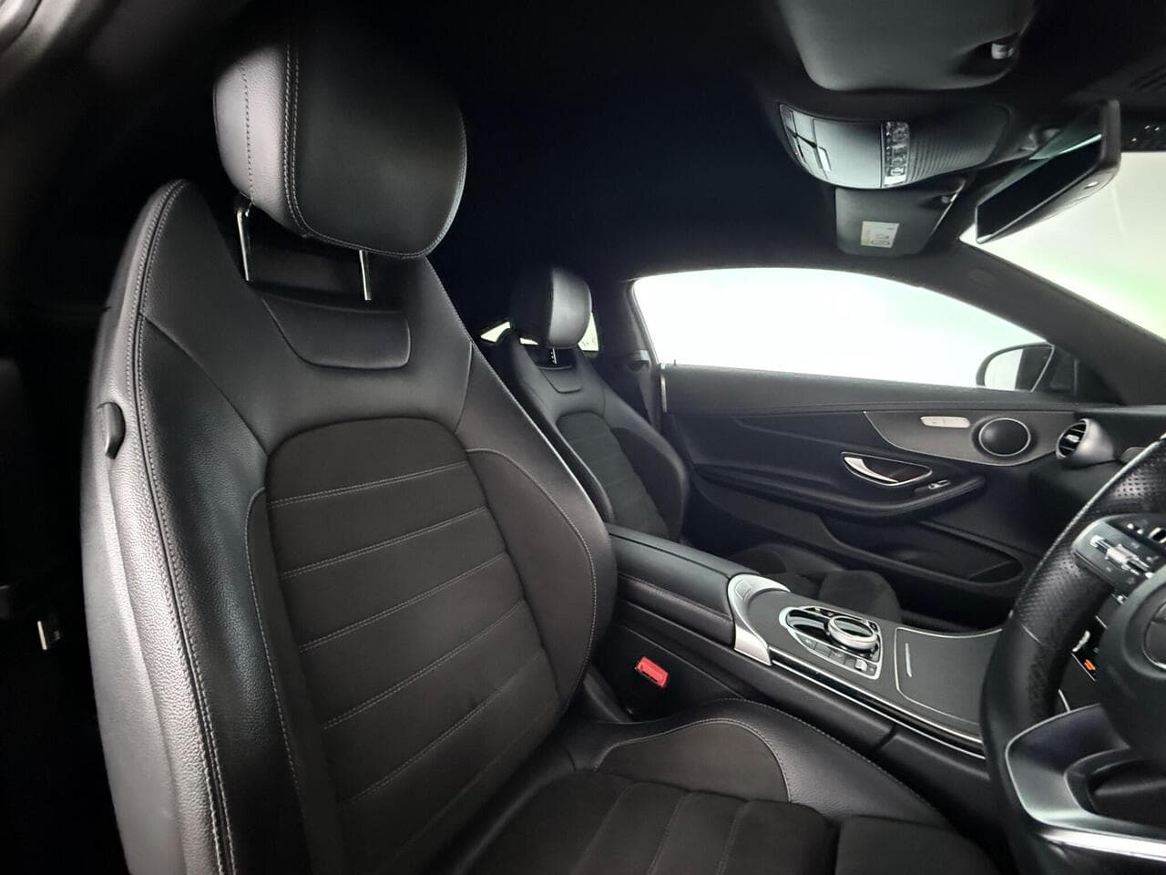 Mercedes-Benz C Class thumbnail Seat Driver