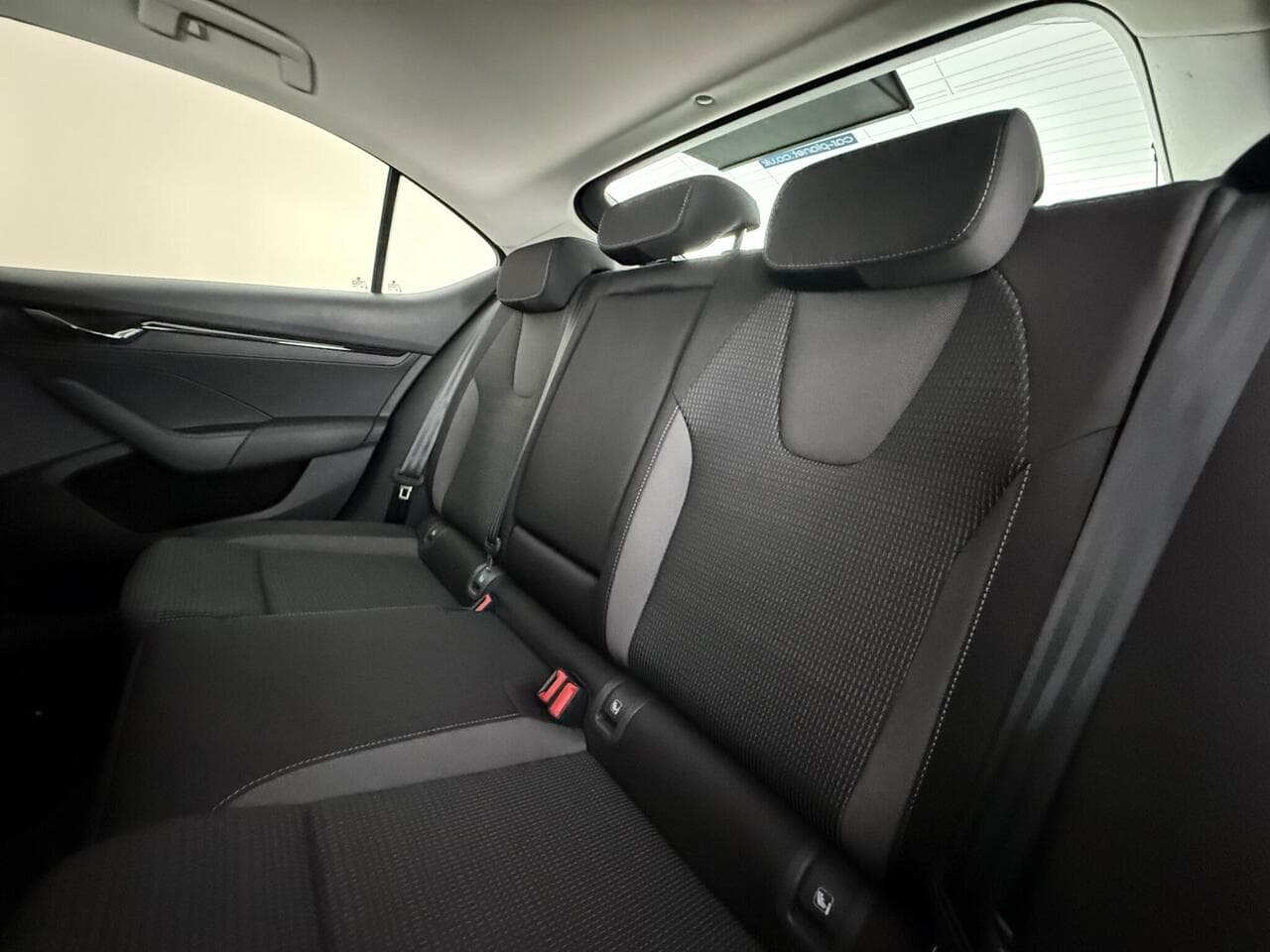 Skoda Octavia thumbnail Seats Rear