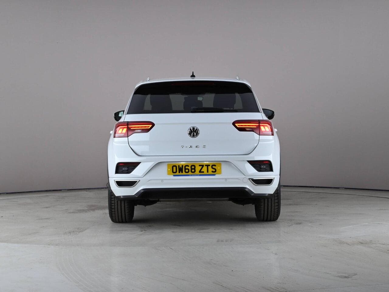 Volkswagen T-Roc thumbnail Rear
