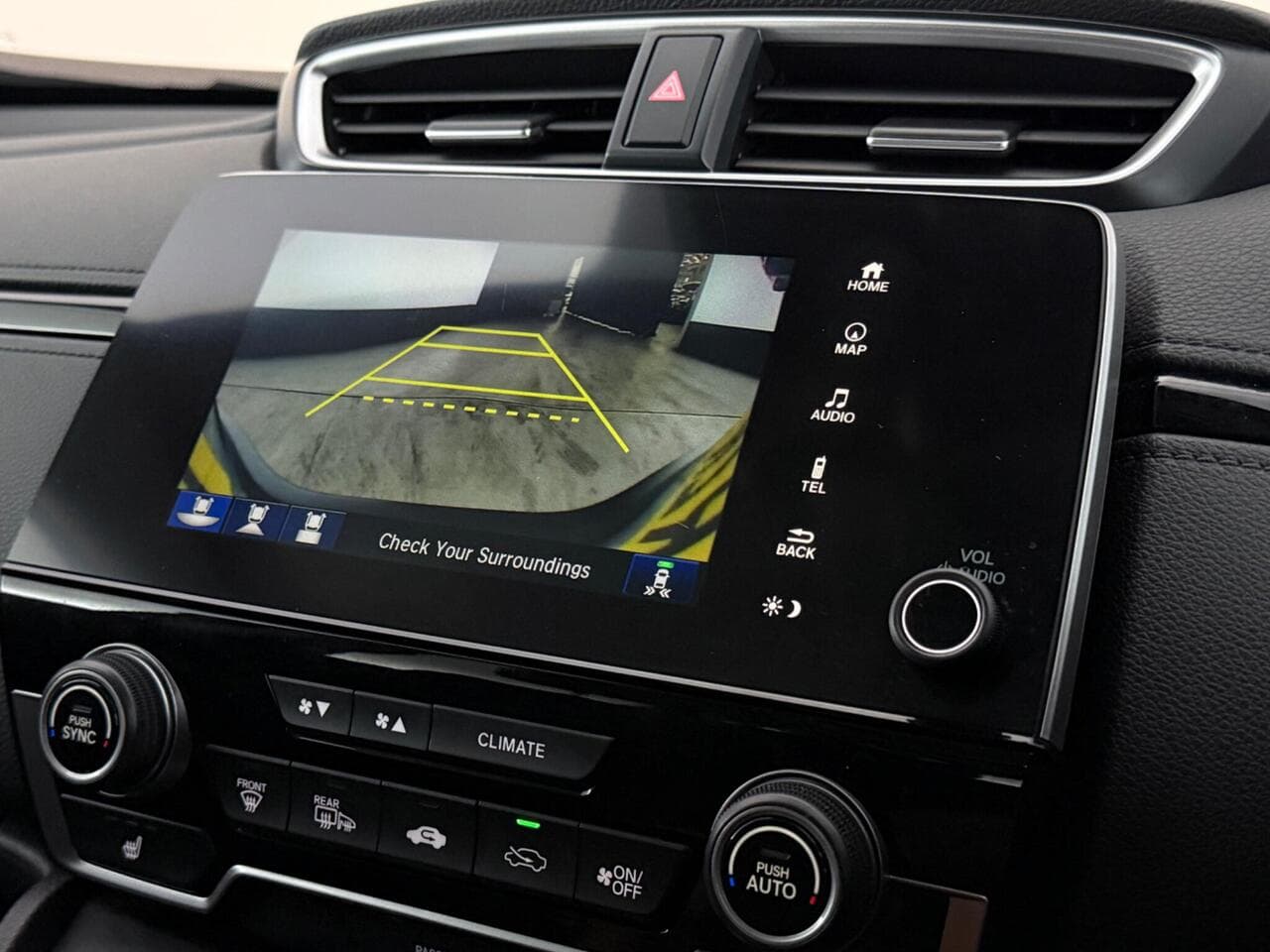 Honda CR-V thumbnail Infotainment System