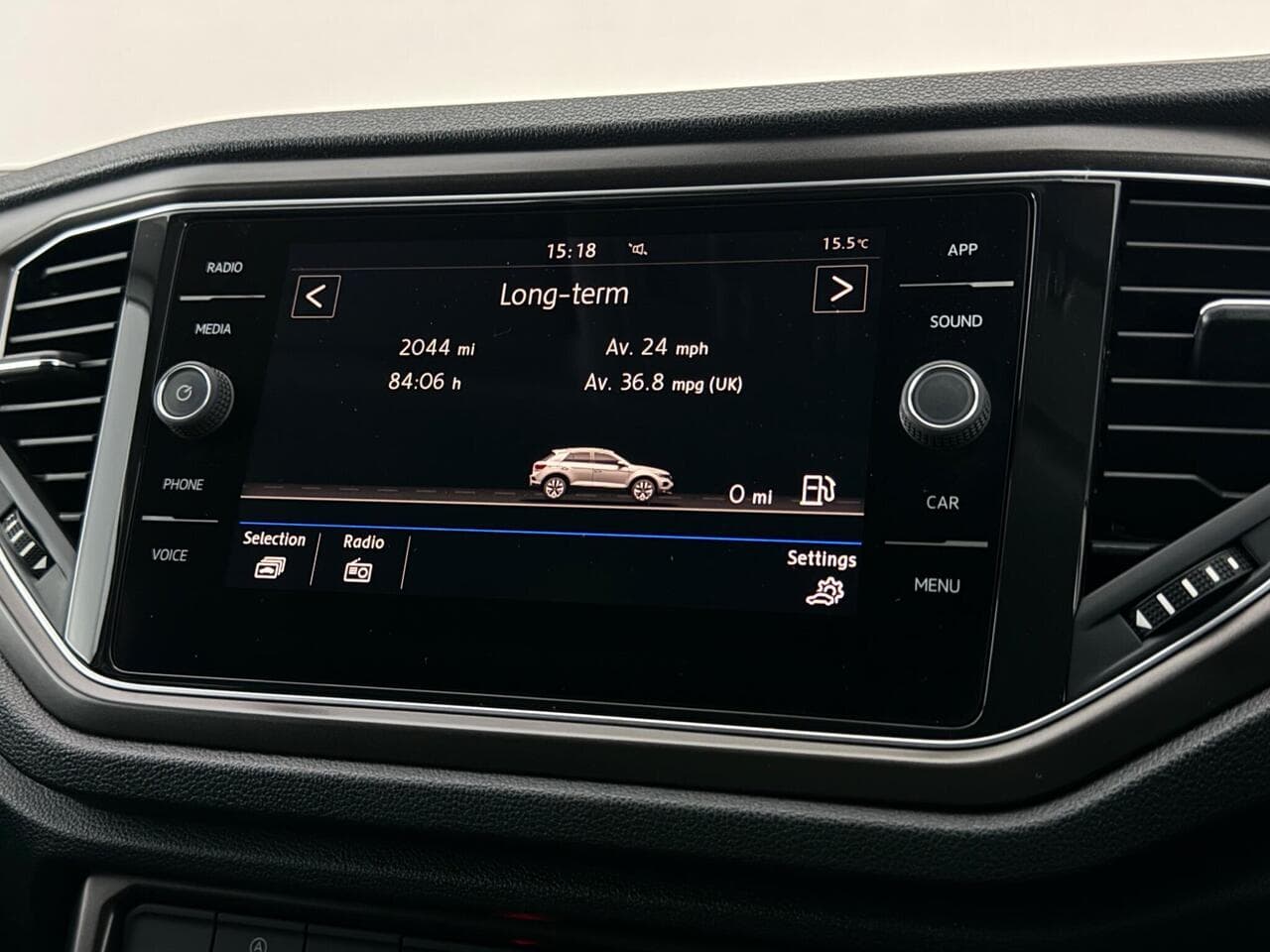 Volkswagen T-Roc thumbnail Infotainment System