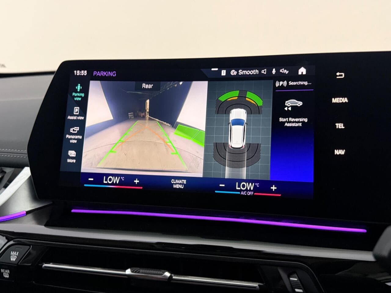 BMW X1 thumbnail Infotainment System