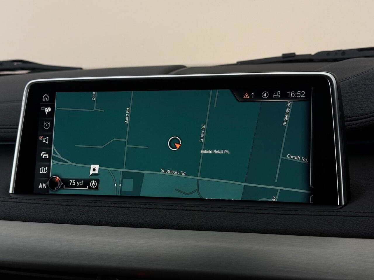 BMW X6 thumbnail Infotainment System