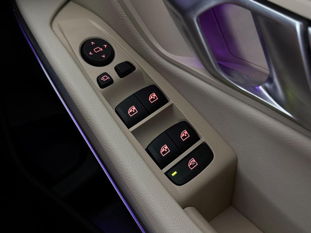 BMW 3 Series thumbnail Misc Controls