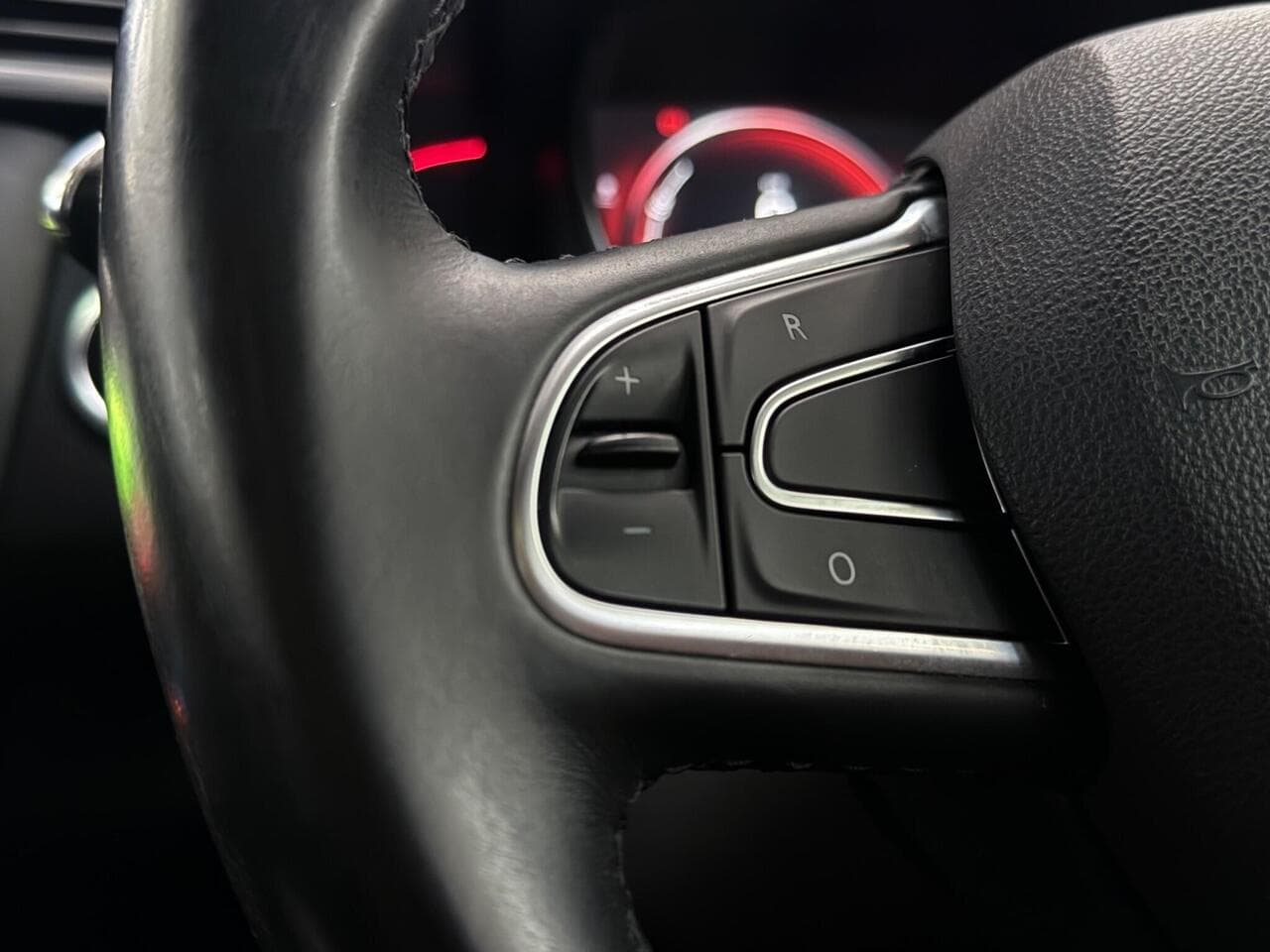 Renault Kadjar thumbnail Misc Controls