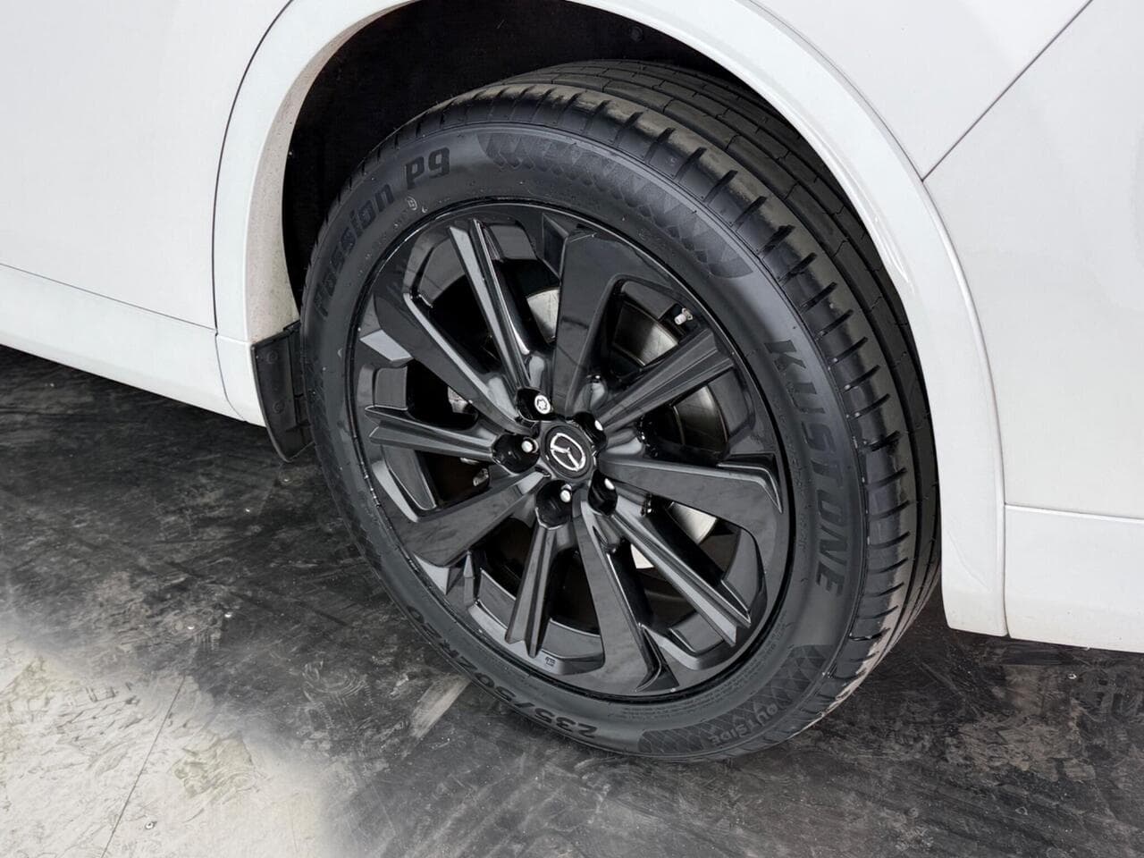 Mazda CX-60 thumbnail Wheel