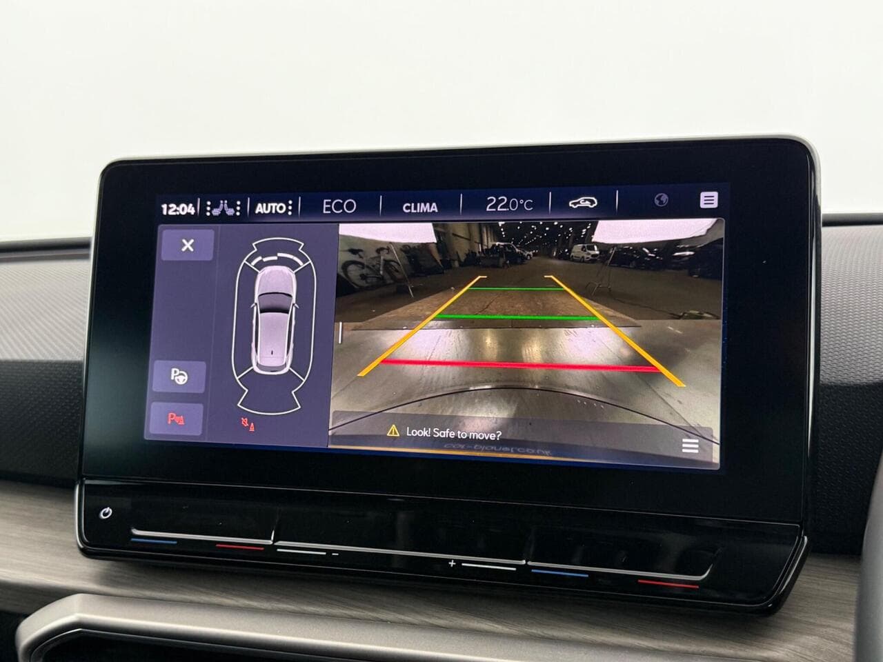 SEAT Leon thumbnail Infotainment System