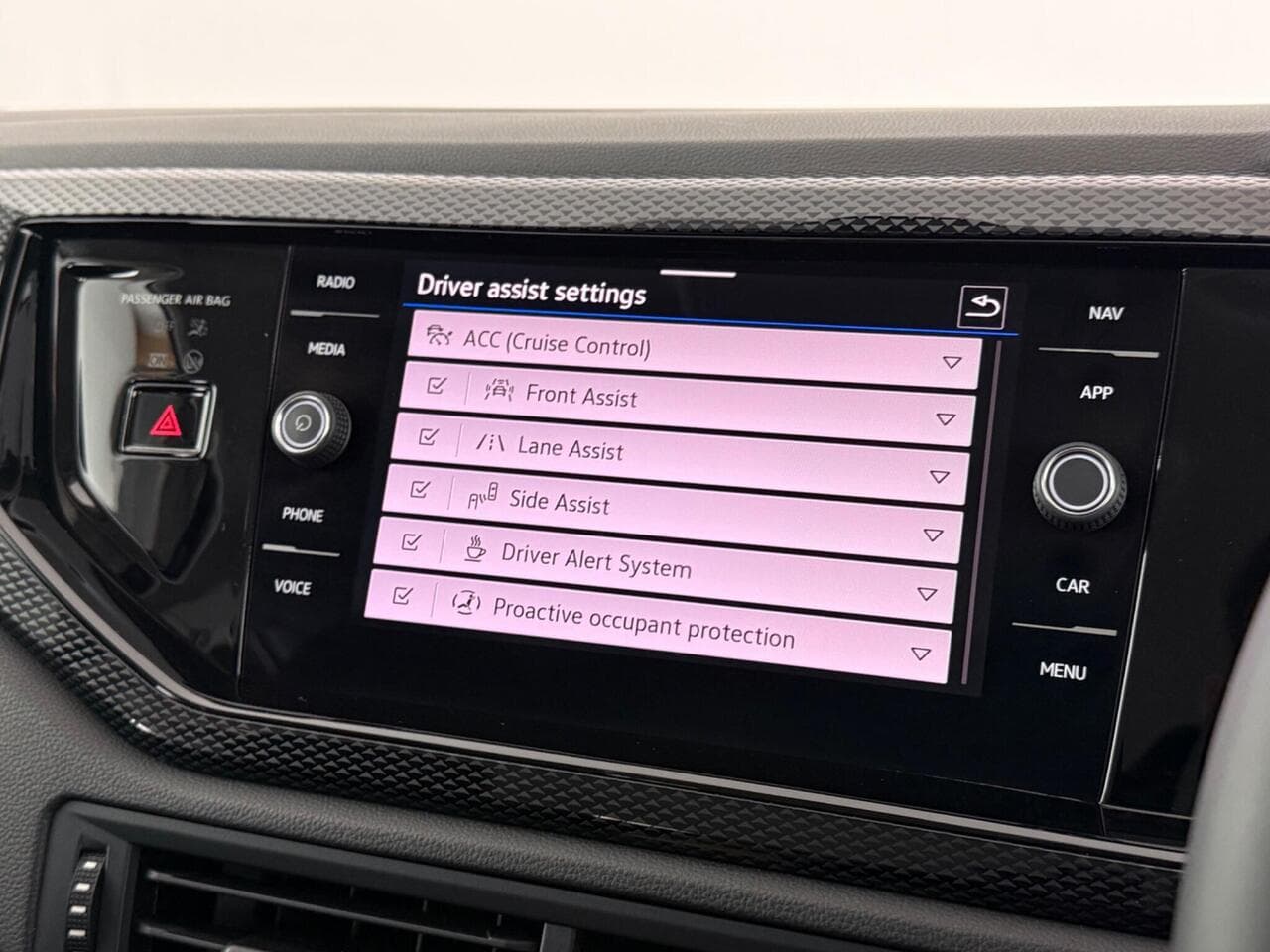 Volkswagen Taigo thumbnail Infotainment System