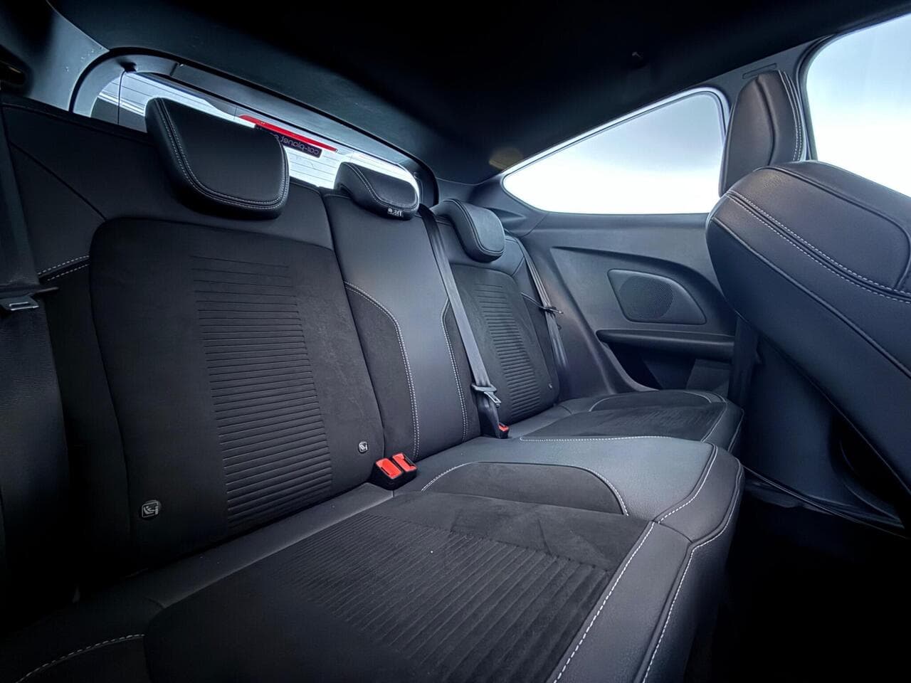 Ford Fiesta thumbnail Seats Rear