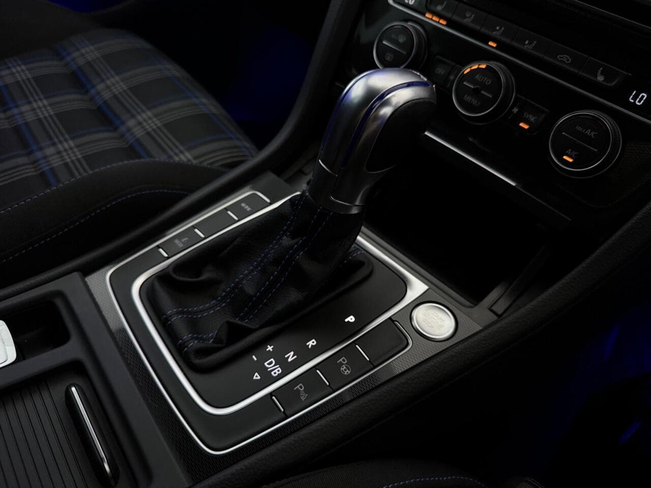 Volkswagen Golf thumbnail Inconclusive