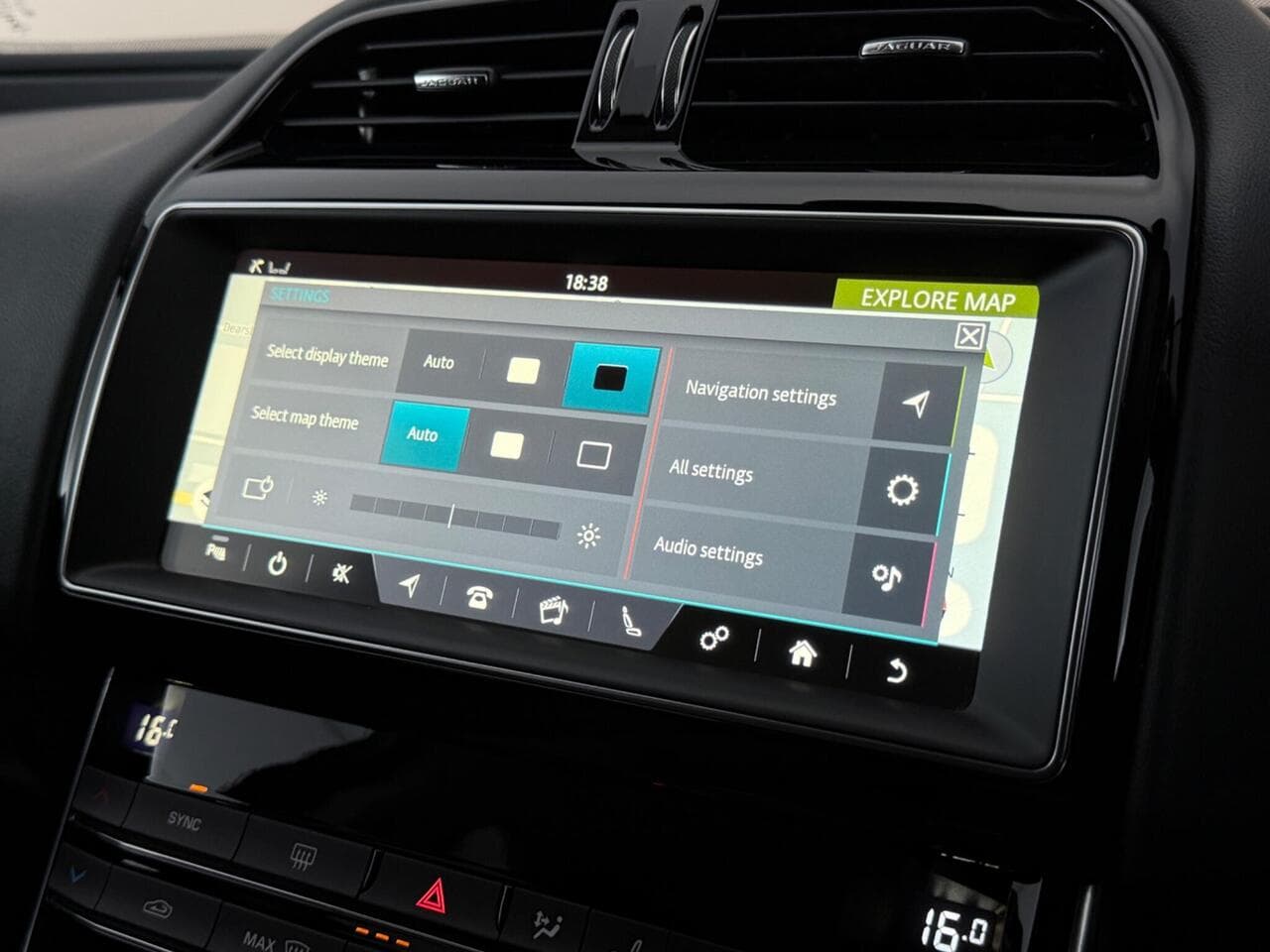 Jaguar XE thumbnail Infotainment System