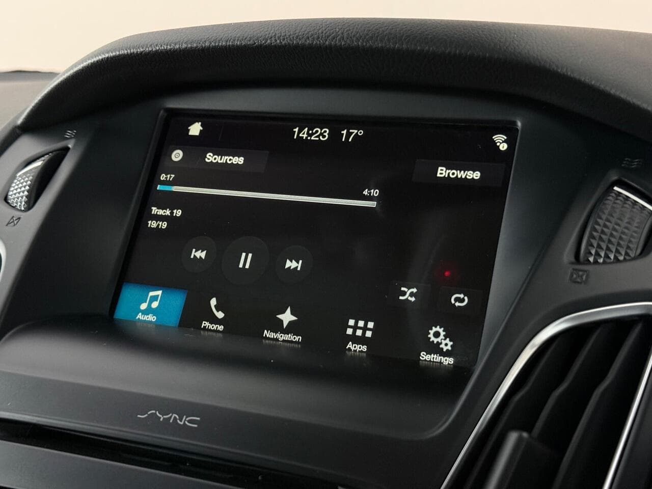 Ford Focus thumbnail Infotainment System