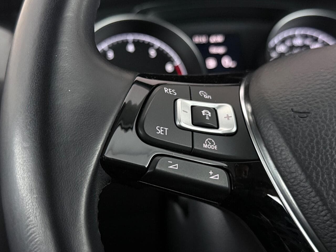 Volkswagen Golf thumbnail Misc Controls