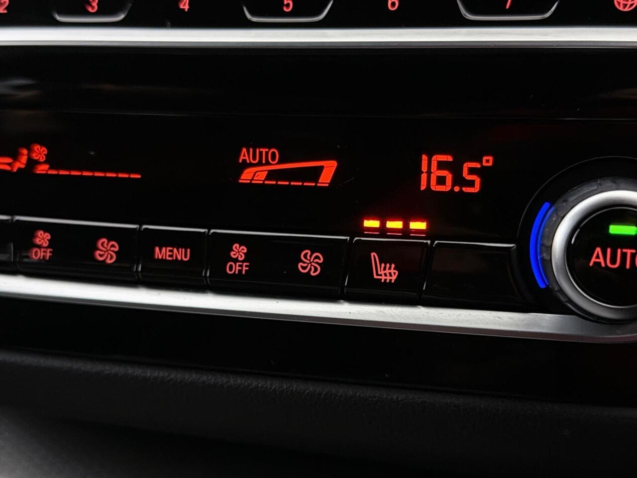 BMW 5 Series thumbnail Infotainment System