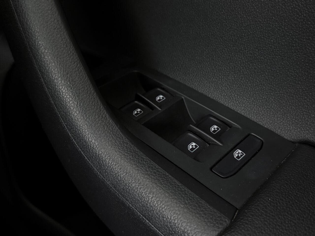 Skoda Octavia thumbnail Misc Controls