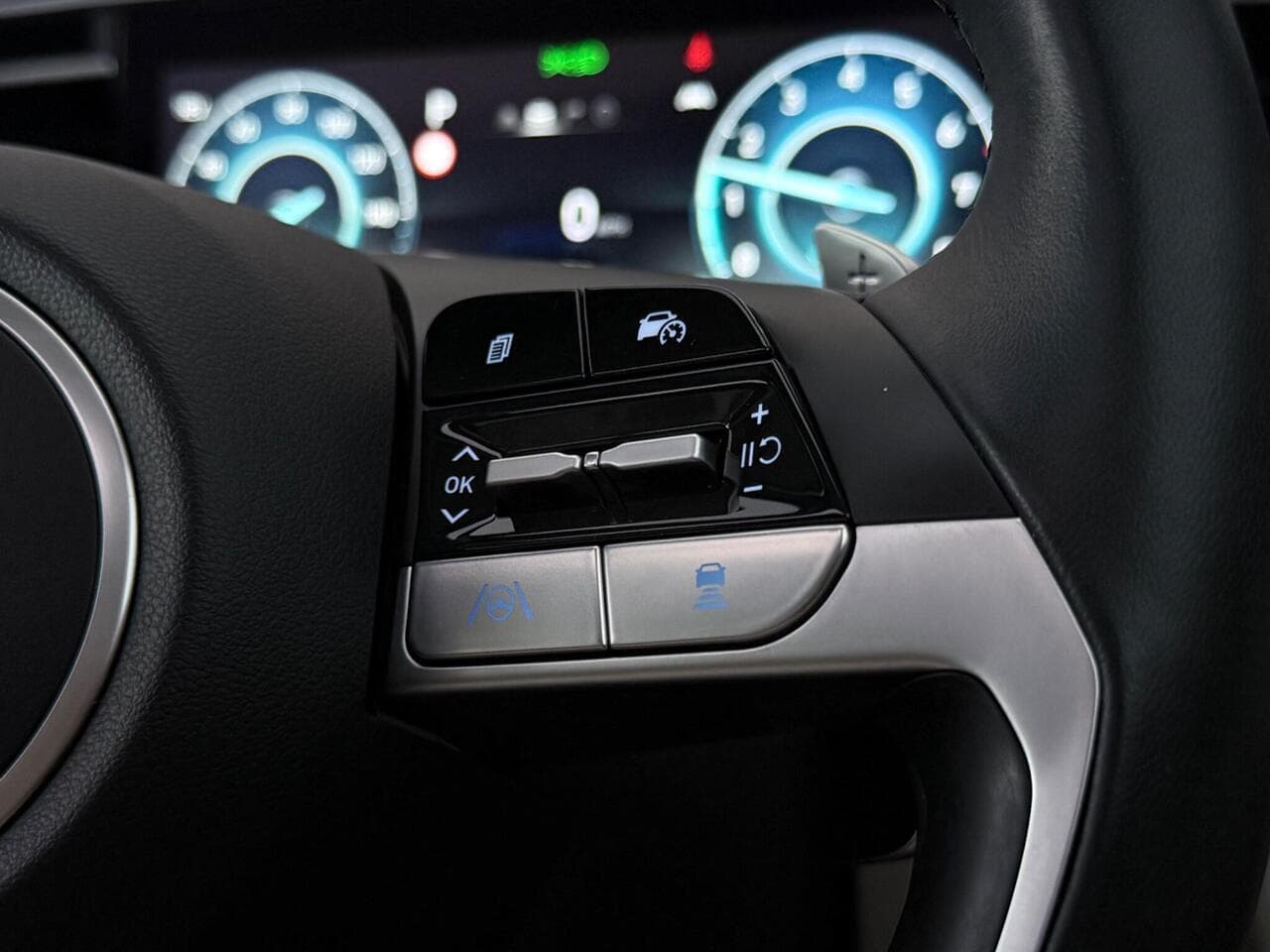 Hyundai TUCSON thumbnail Misc Controls
