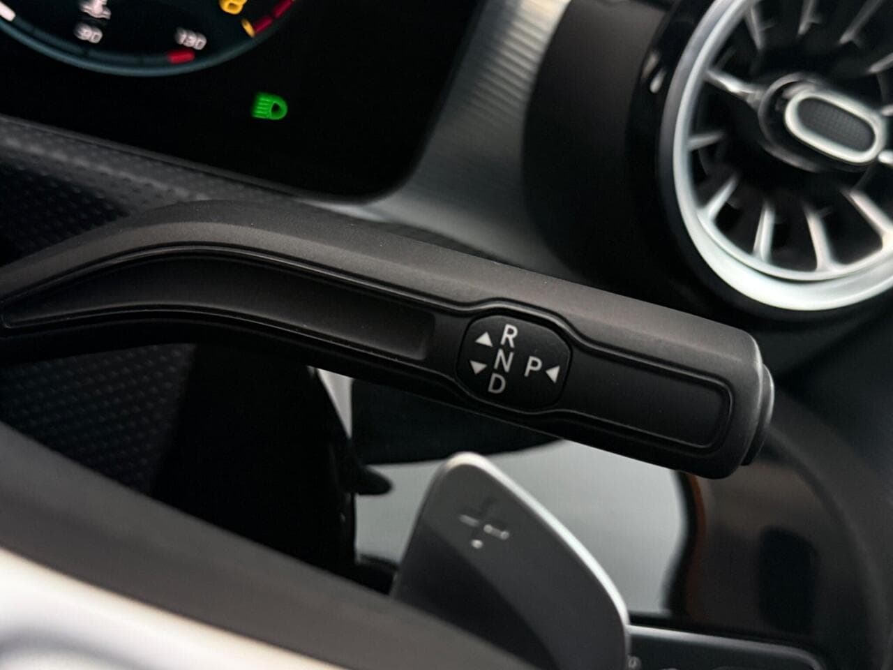 Mercedes-Benz A Class thumbnail Misc Controls