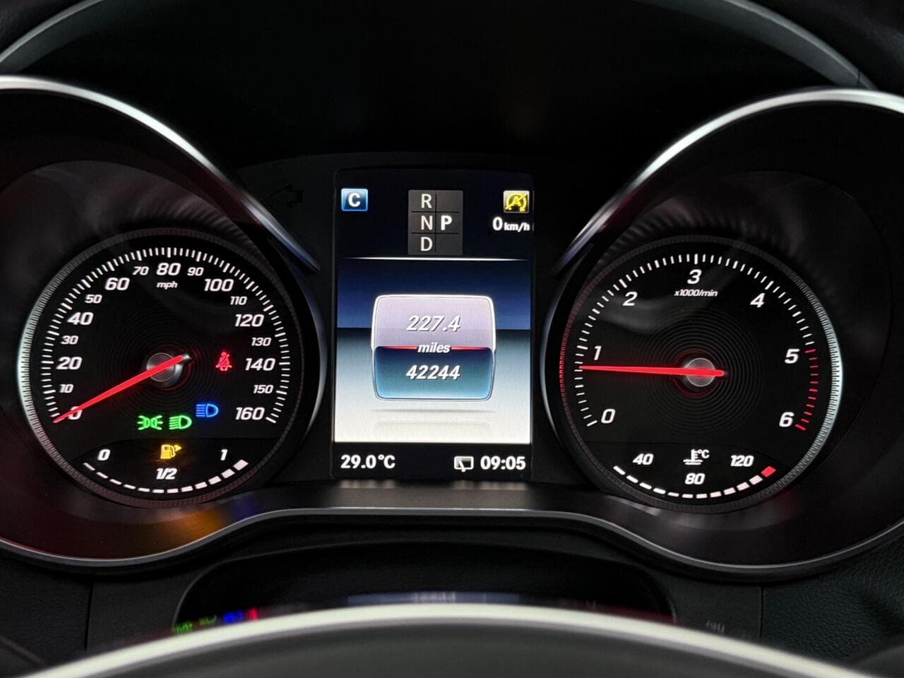 Mercedes-Benz GLC thumbnail Driver Instruments