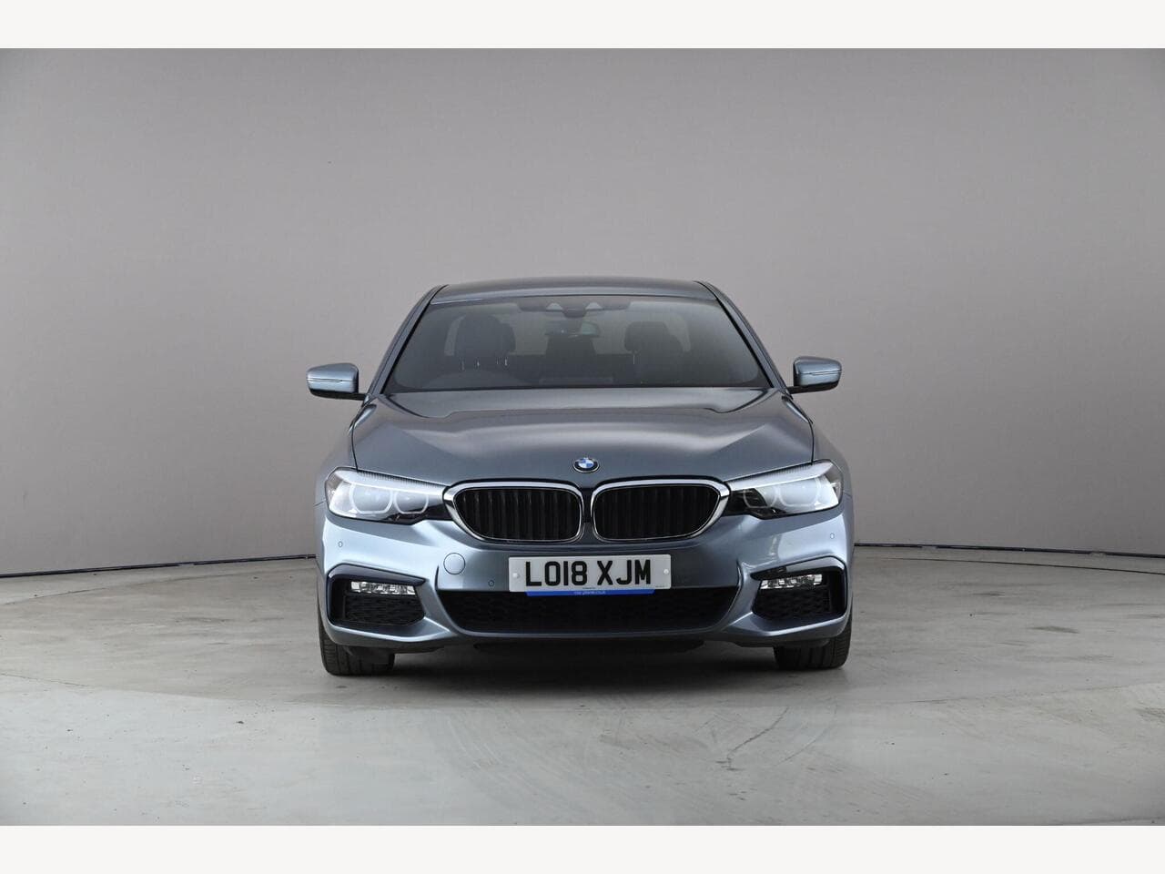BMW 5 Series thumbnail Front