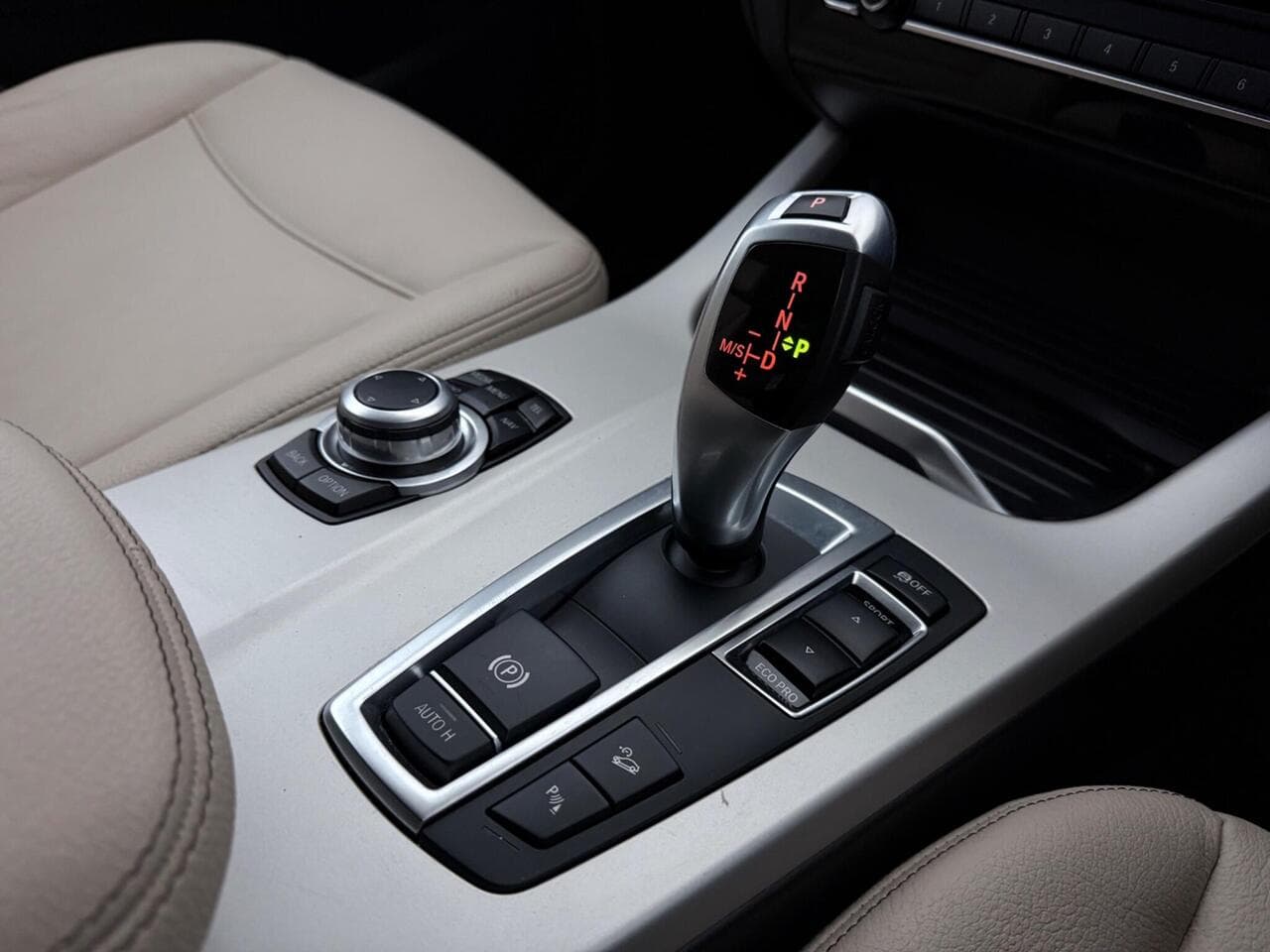 BMW X3 thumbnail Interior Front