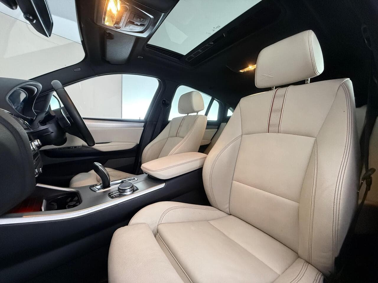 BMW X4 thumbnail Seat Front Passenger