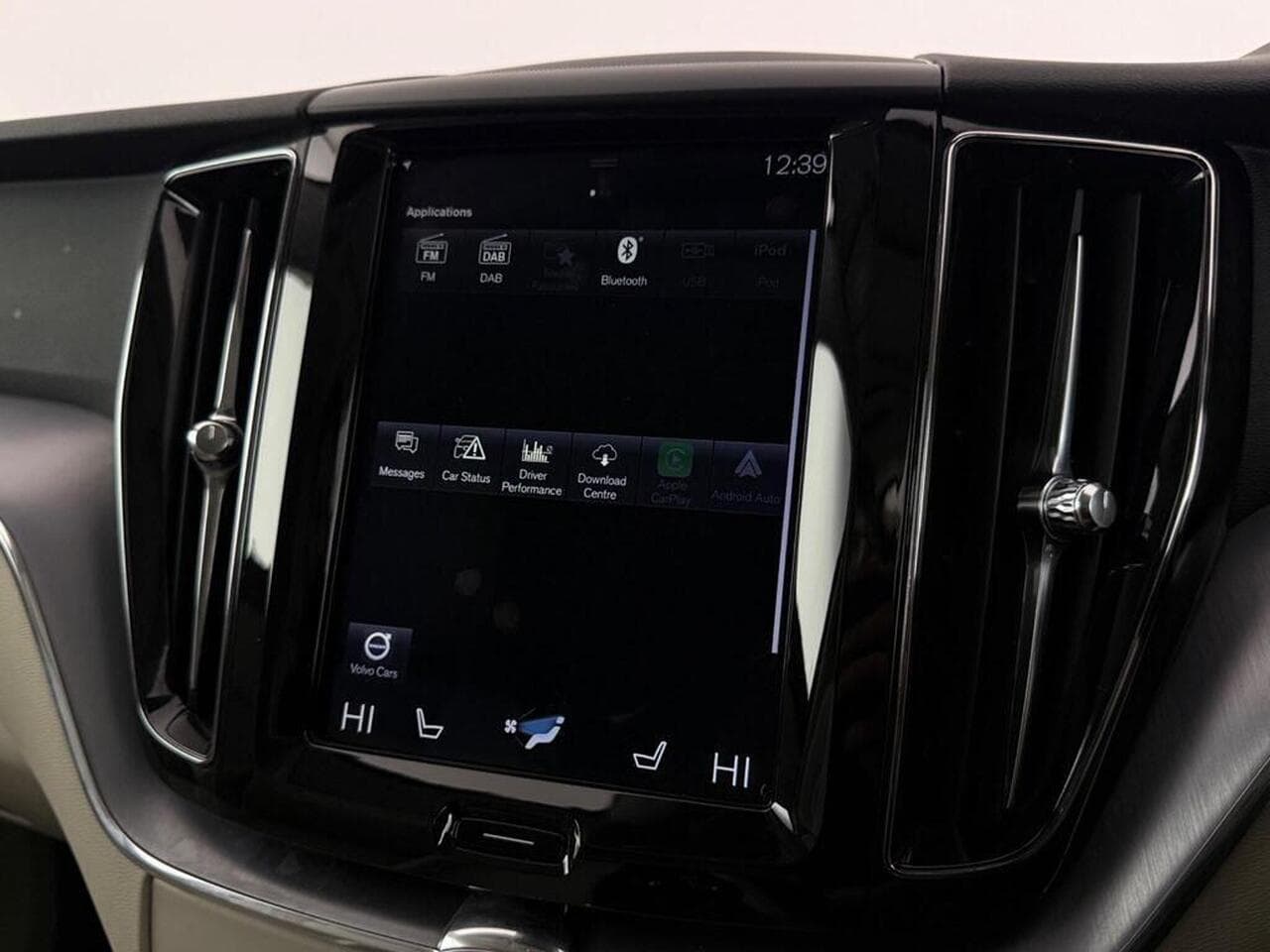 Volvo XC60 thumbnail Infotainment System