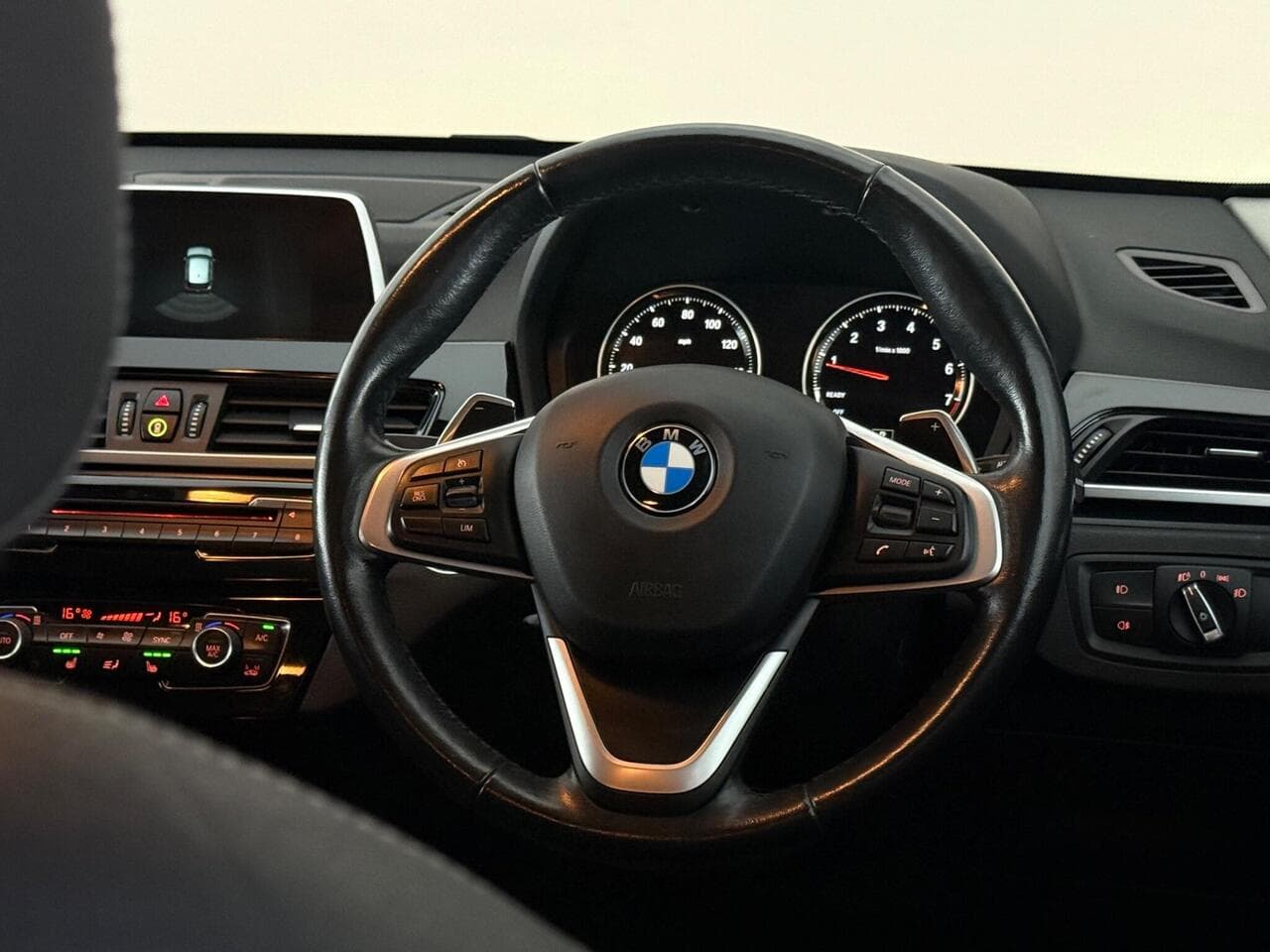 BMW X1 thumbnail Steering Wheel