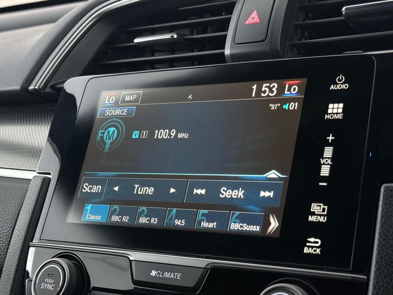 Honda Civic thumbnail Infotainment System