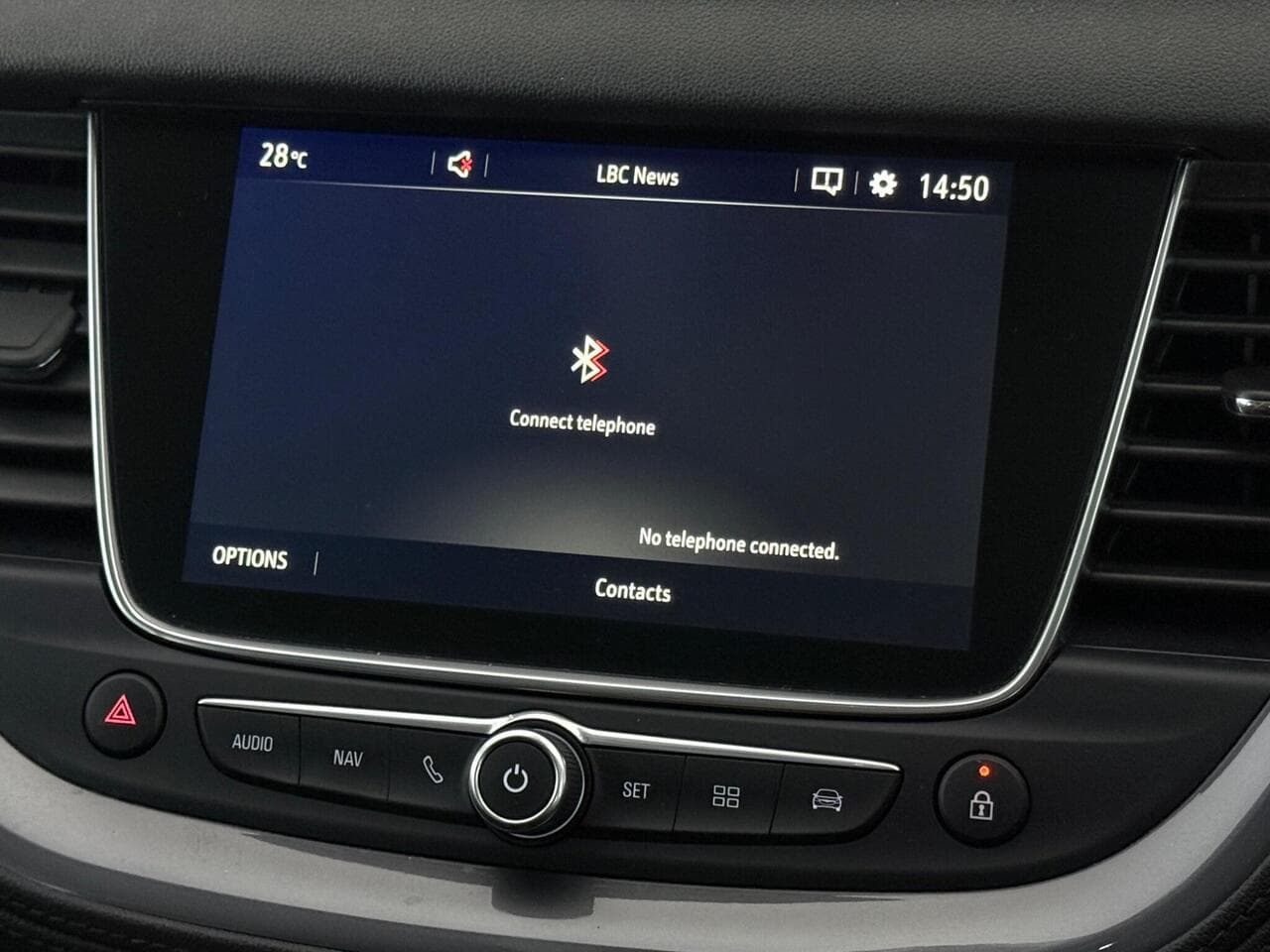 Vauxhall Grandland X thumbnail Infotainment System