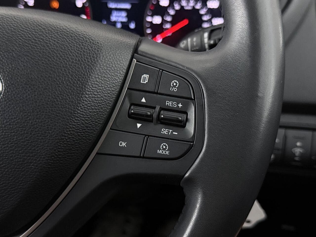 Hyundai i20 thumbnail Misc Controls